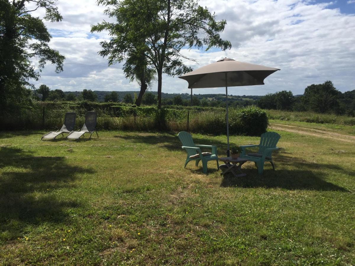 Bed and Breakfast Domaine Les Grands Pérons Hérisson Exterior foto